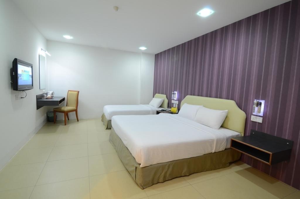 Hotel Avenue Kuantan Kültér fotó