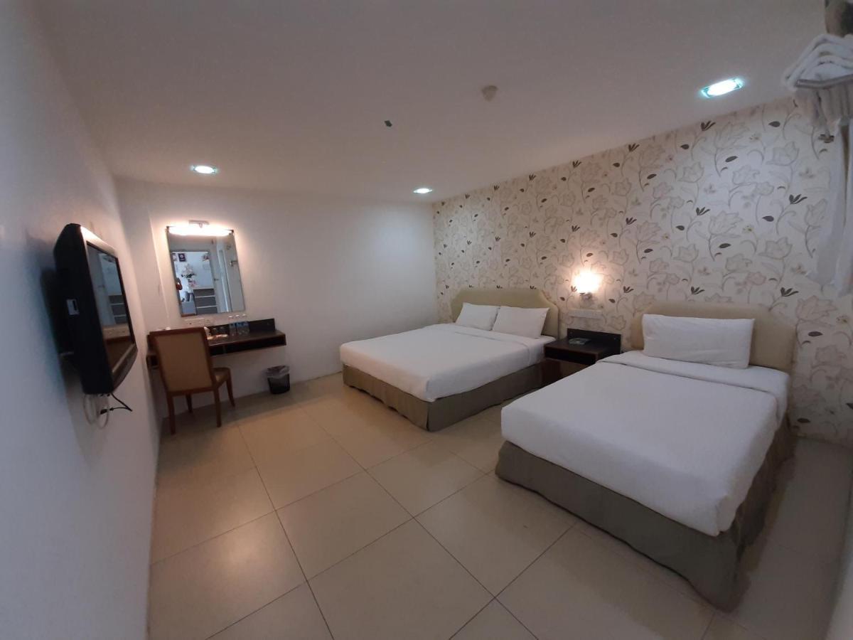 Hotel Avenue Kuantan Kültér fotó